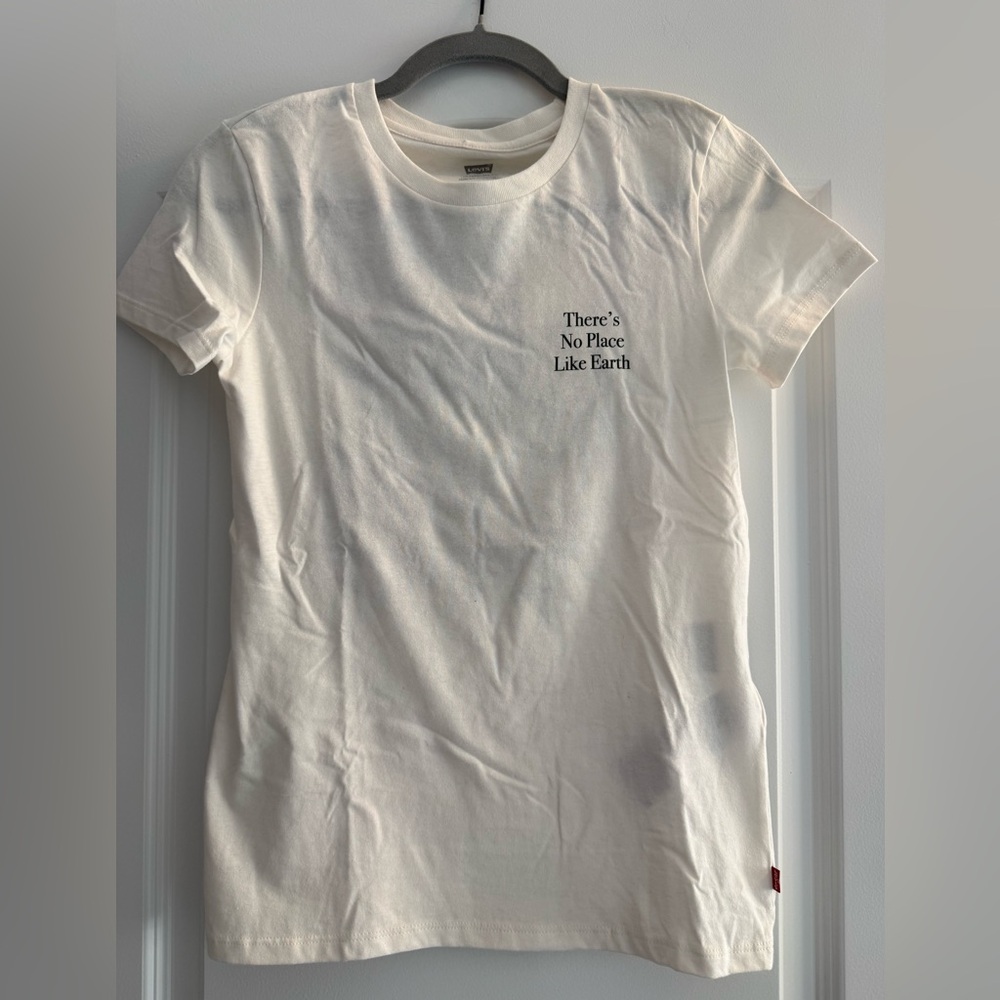 Levi's Cream Crewneck Tee with Black Logo Print